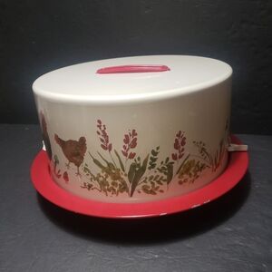 PAULA DEEN *Garden Rooster/Hen* Pantryware Metal Cake & Pie Carrier
